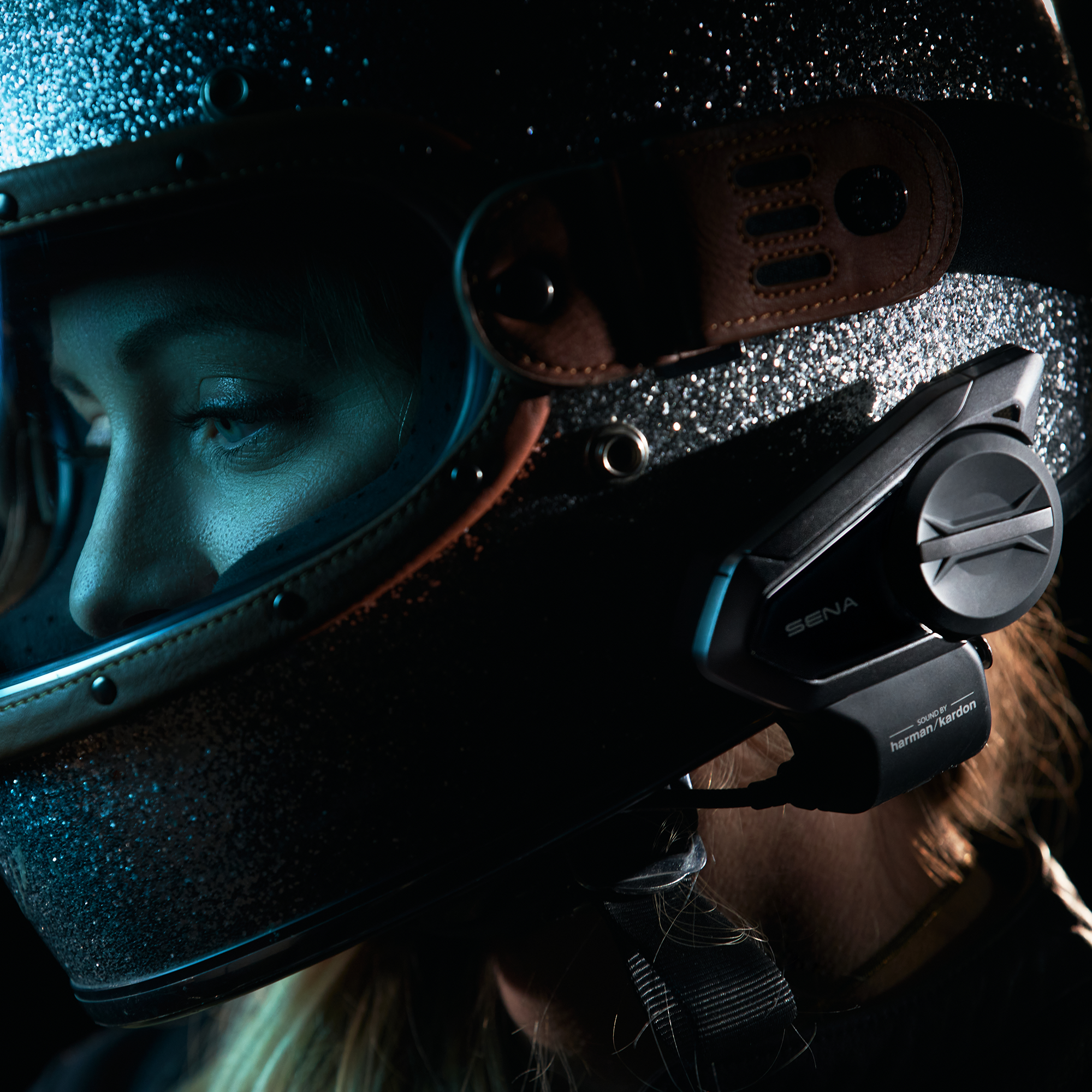 50S Mesh interkom s Harmnan Kardon