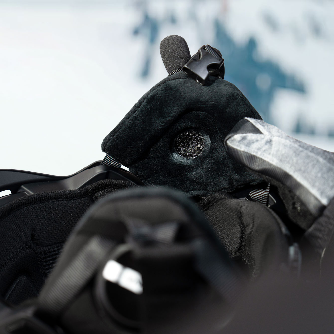 Latitude s2 grid audio